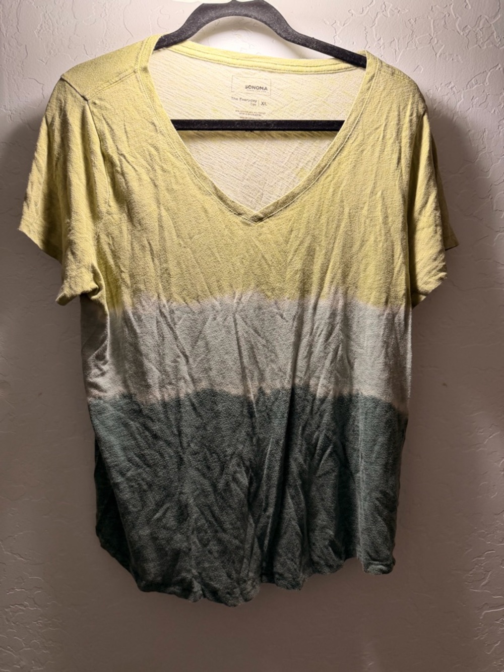 Sonoma Ombre V-Neck Short Sleeve Tee in Yellow, Cream & Green